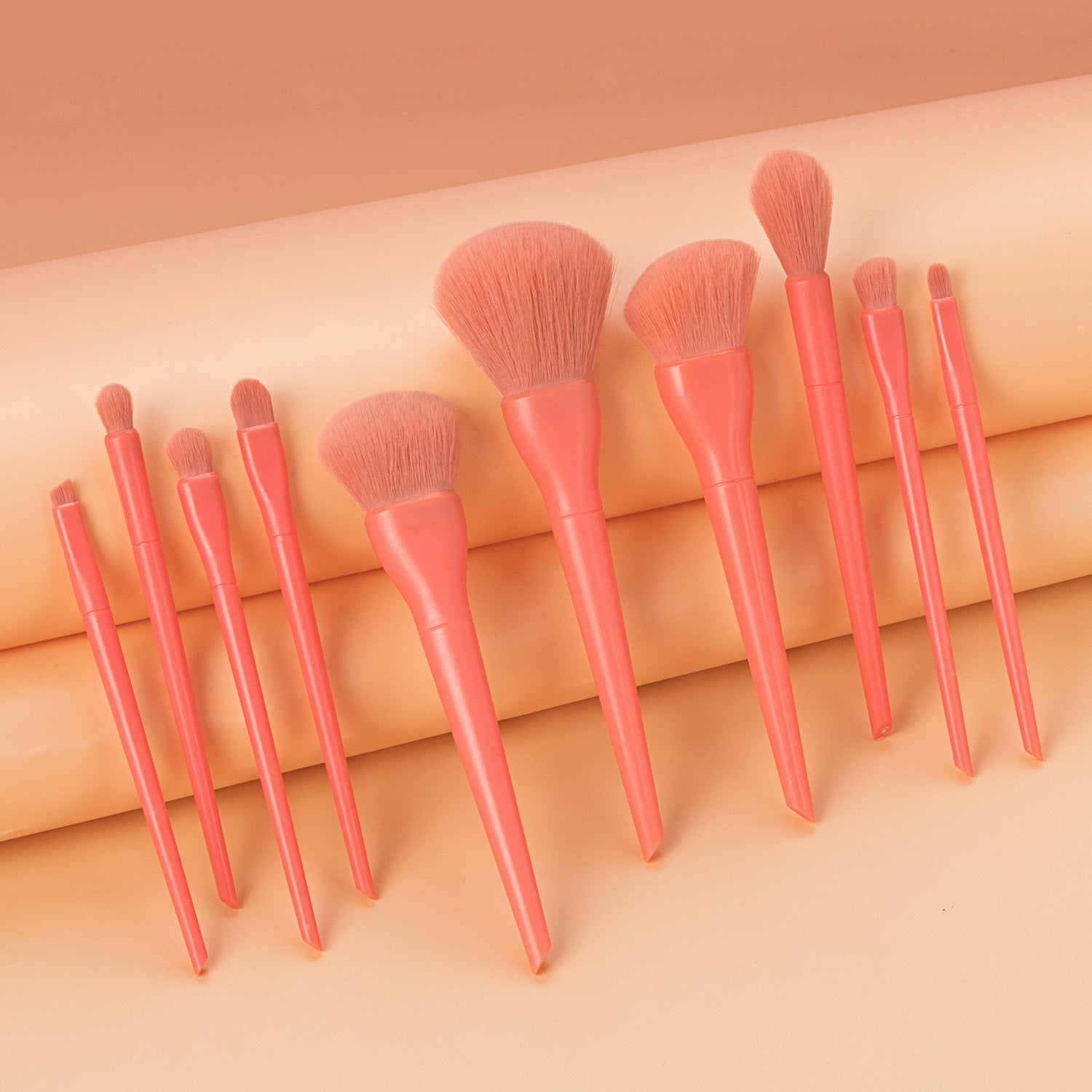 10 candy-colored makeup brushes 10 candy-colored makeup brushes
